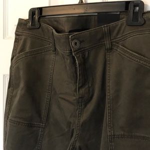 💕Super Cute Army Green Skinny Pants💚